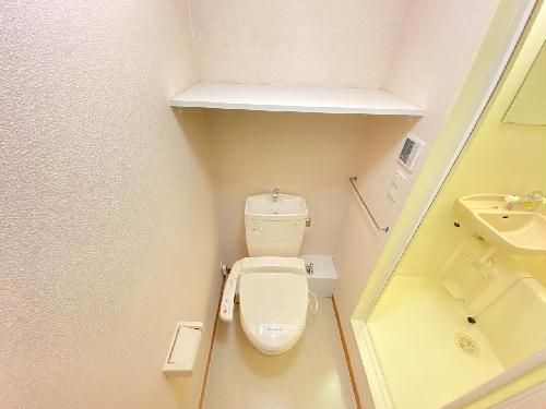 レオパレスボヌールのトイレ写真