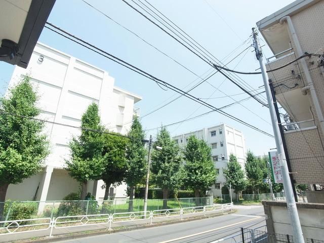 眺望　♪通りが近く風が良く通りそう♪