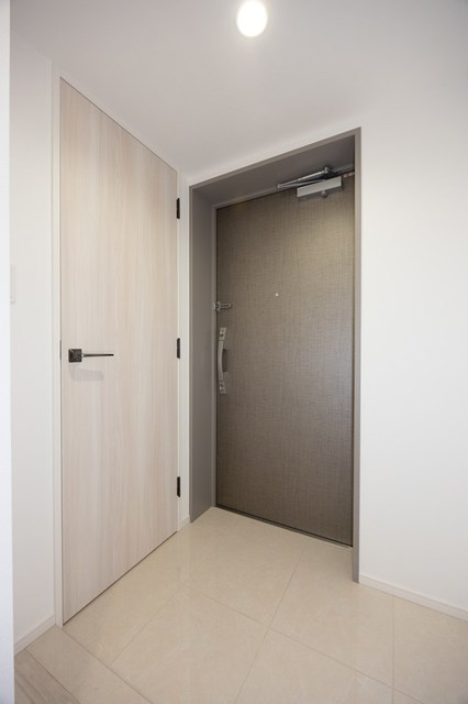 玄関　※写真は同タイプ住戸です。