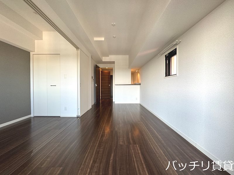 居室・リビング　別号室タイプの為、現状を優先いたします