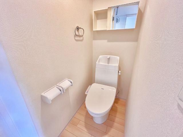 東久留米市浅間町 アパート新築工事のトイレ写真