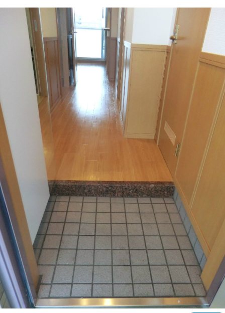 玄関　※別部屋です