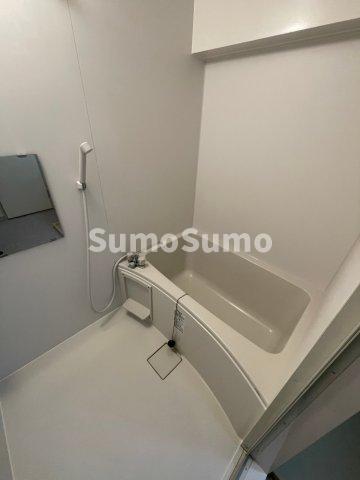 バス・シャワールーム　落ち着いた空間のお風呂です