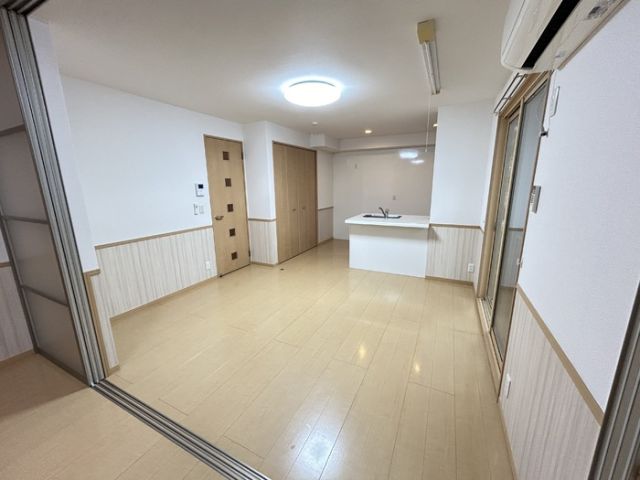 クローバーコートの居間写真