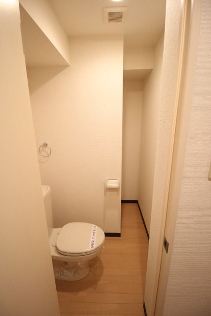 トイレ　広いスペースのとれたトイレ