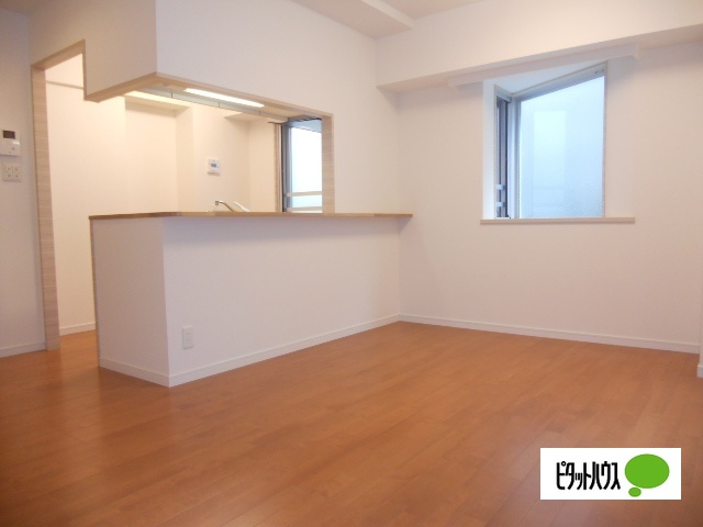 居室・リビング　写真は同タイプのお部屋