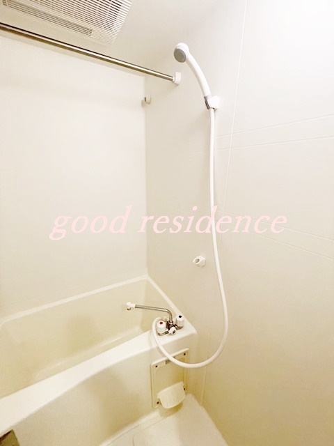 バス・シャワールーム　【南東向きの明るいお部屋♪】住環境良好おすすめ物件！！
