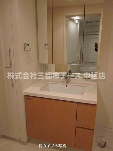 洗面設備　※別部屋の参考写真になります。