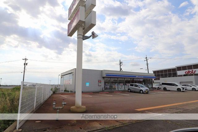 コンビニ　ローソン（コンビニ）まで958m