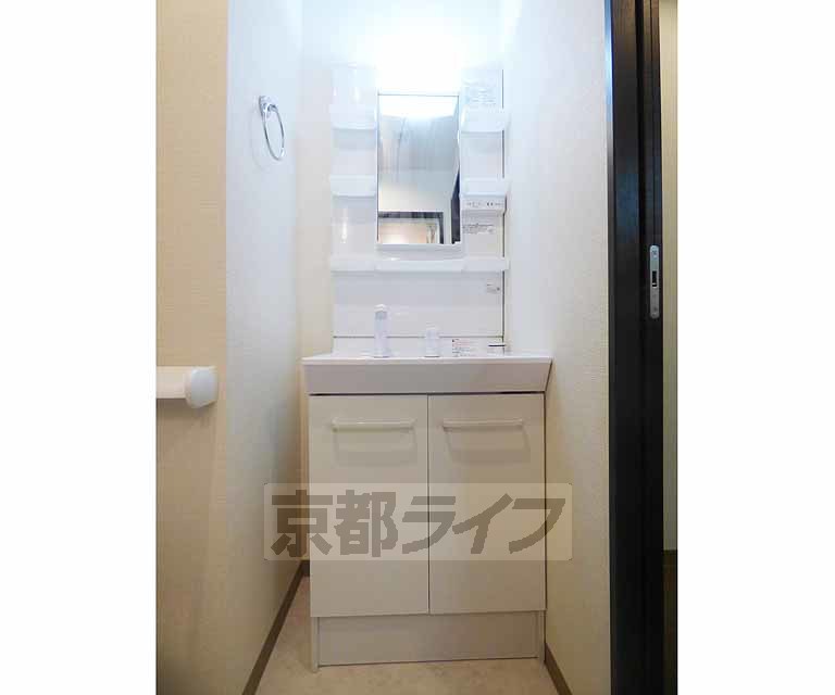 洗面設備　洗面台です。