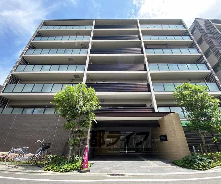京都市中京区壬生天池町のマンションの建物外観
