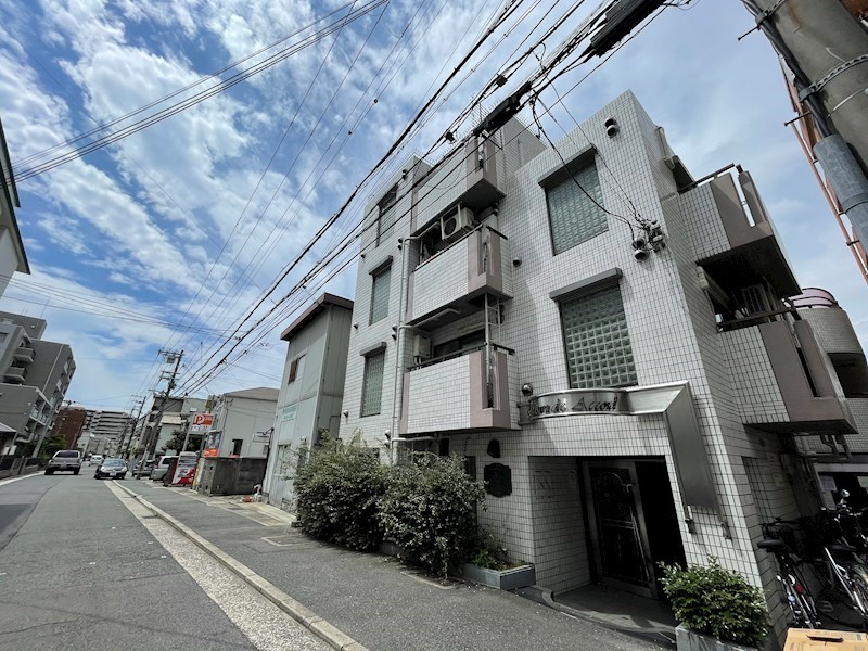 神戸市東灘区深江南町のマンションの建物外観