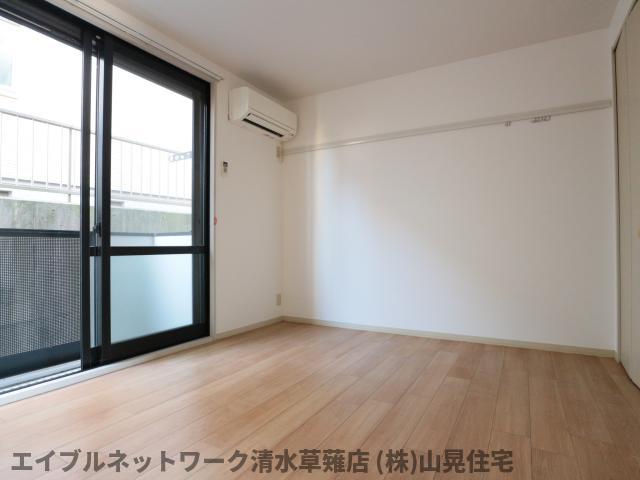 居室・リビング　ゆったり過ごせる居間です