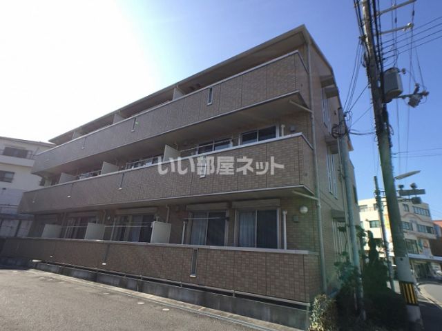 神戸市北区鈴蘭台北町のアパートの建物外観