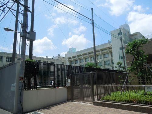 【大阪市天王寺区上汐のマンションの小学校】