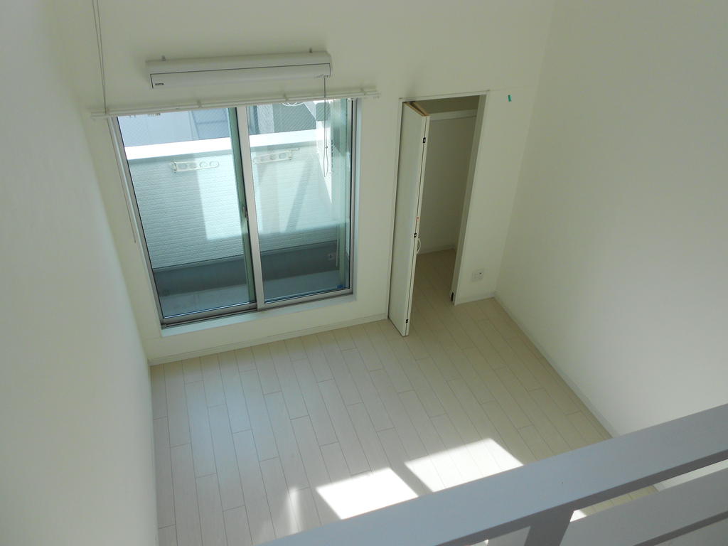 居室・リビング　※同モデル・同タイプの写真を使用