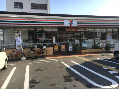 コンビニ　セブンイレブン 加古川本町店（コンビニ）まで599m