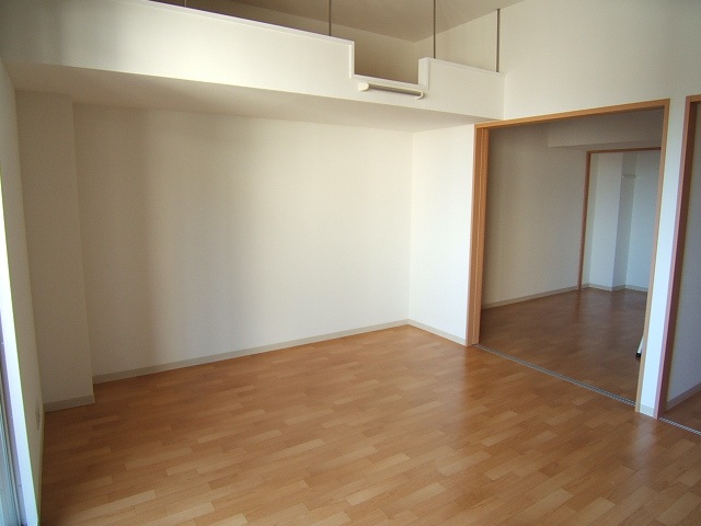 その他部屋・スペース　天井高が高いです