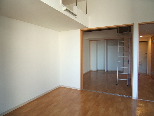 居室・リビング　ロフト付き