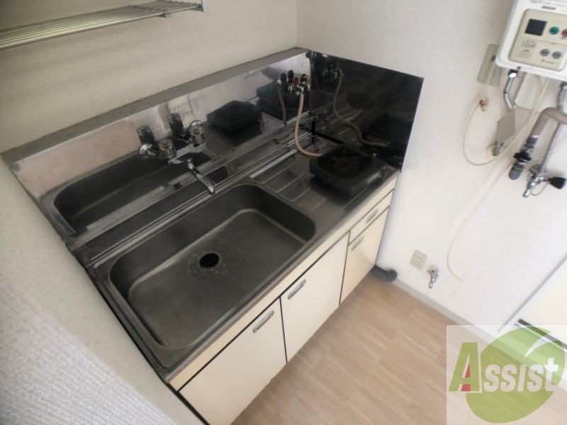 キッチン　キッチンはスペースも広々していて使いやすそうですよ！