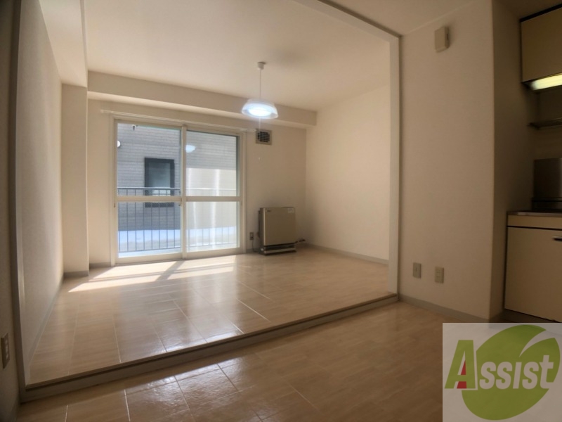 居室・リビング　広くてキレイなお部屋が広がっていて、充実した生活が送れそう。