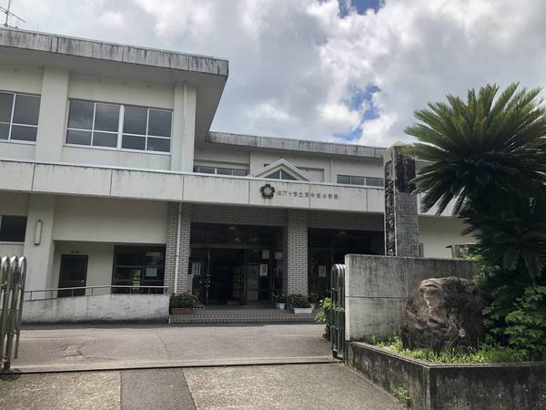 小学校　東中筋小学校（小学校）まで260m