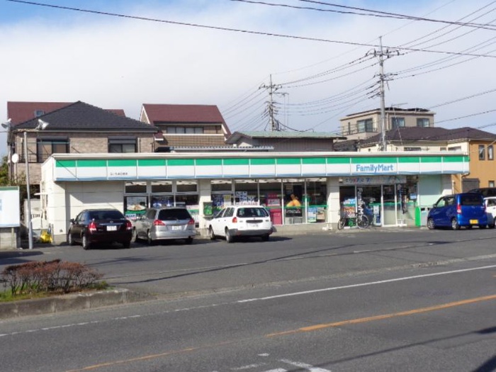 コンビニ　ファミリーマート（コンビニ）まで30m