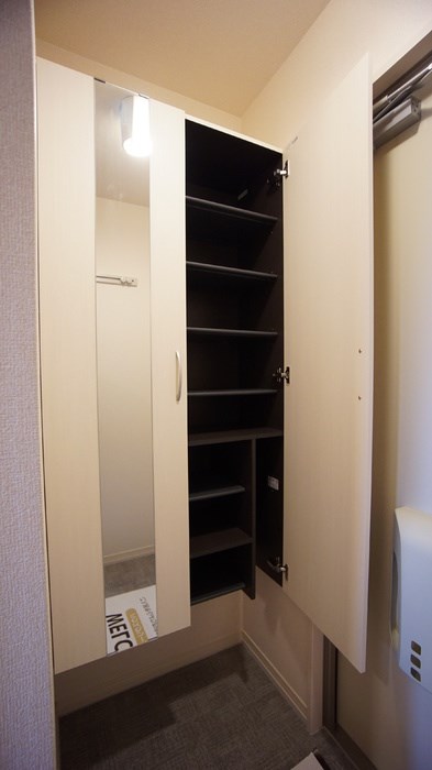 玄関　靴がたくさん入るシューズボックス！