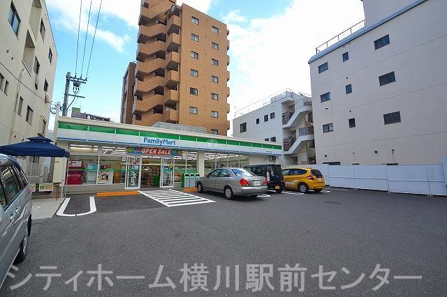 コンビニ　FamilyMart Misasacho Sanchome（コンビニ）まで315m