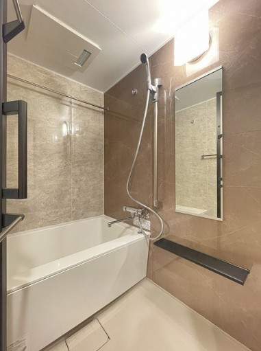 バス・シャワールーム