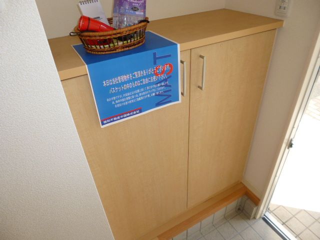 玄関　シューズボックス