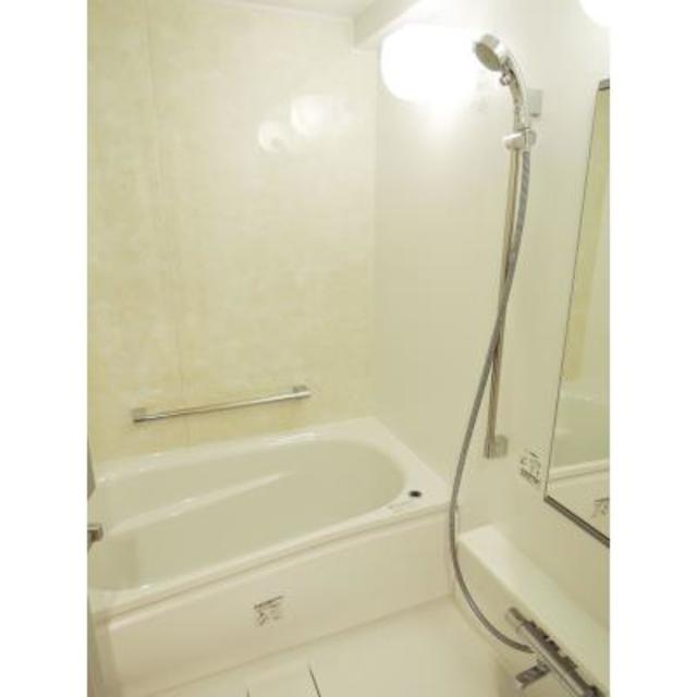 バス・シャワールーム　※写真は同タイプ住戸です。