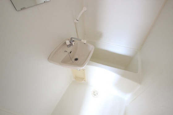 バス・シャワールーム　※別号室の写真です