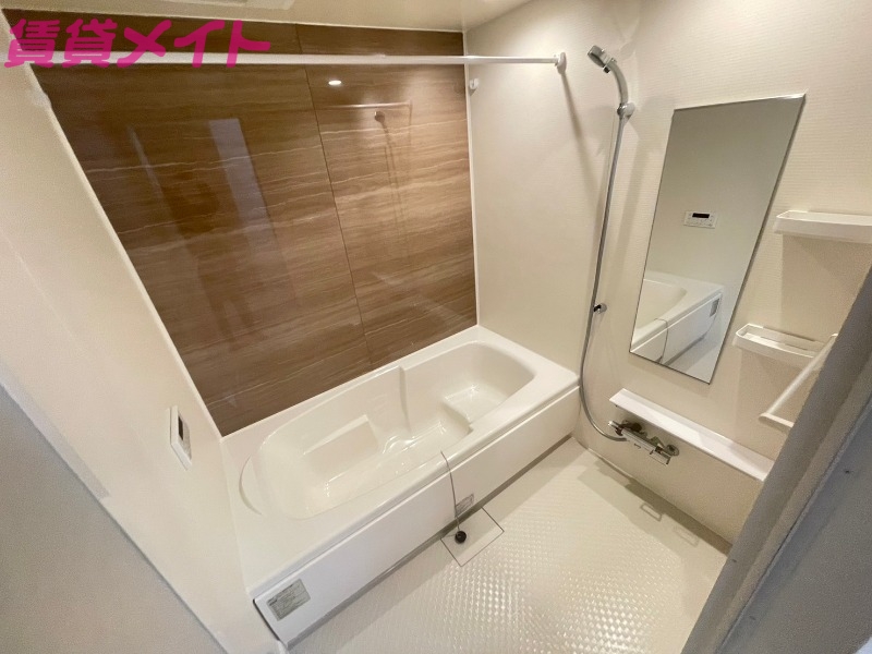 バス・シャワールーム　同型参考写真