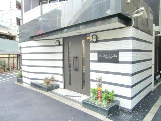 エントランス　エントランス