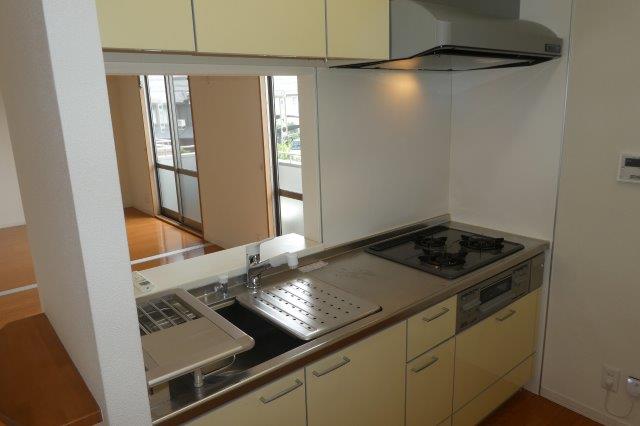 キッチン　３口ガスコンロ付システムキッチン