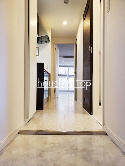 玄関　シューズボックス完備