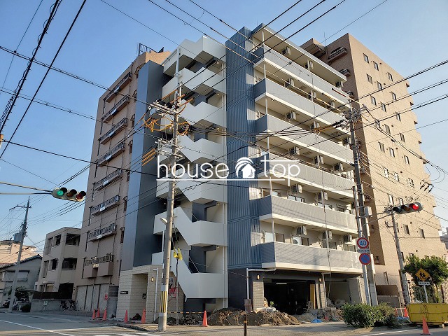 建物外観　オートロック完備！インターネット使用料月額無料