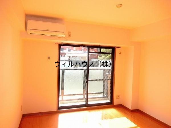 その他部屋・スペース　明るい洋室！