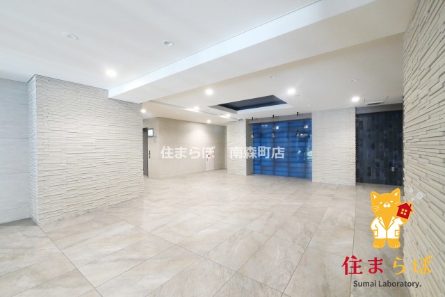 エントランス　「暮らしの設計図は、ここから始まります。」