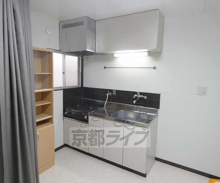 キッチン　明るいキッチンです。