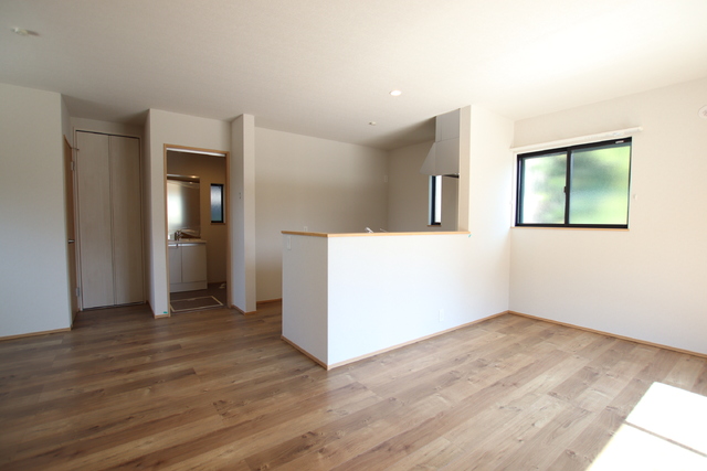 居室・リビング　【ＬＤＫ１７．６帖】広々としたリビングスペース