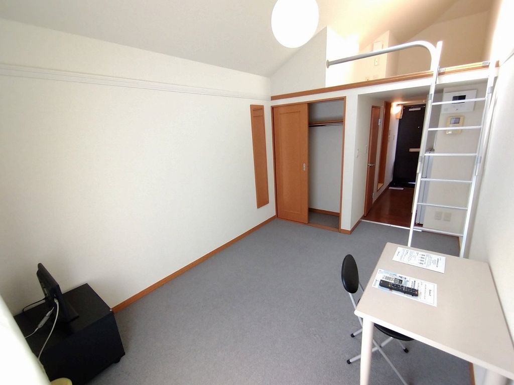 居室・リビング　1階はフローリング仕様