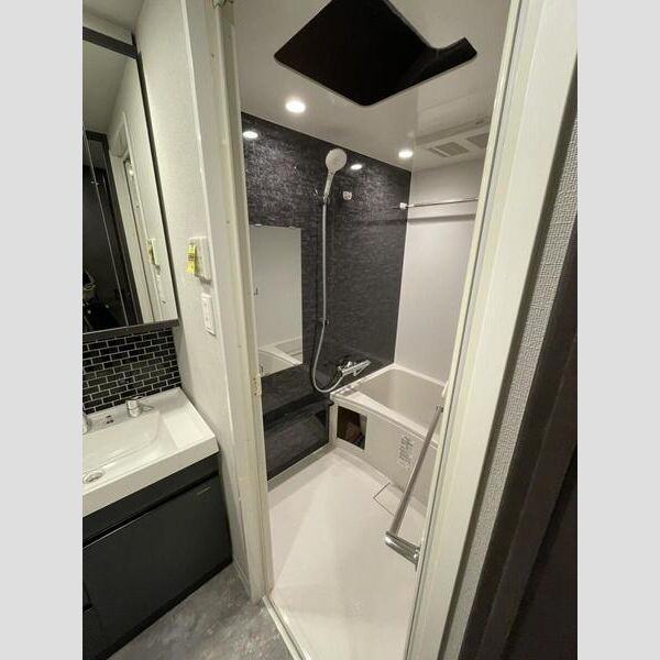 バス・シャワールーム　エスリードレジデンス ザ・グラン大阪福島クラス　浴室