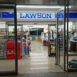 コンビニ　ローソン東雲1丁目店（コンビニ）まで329m