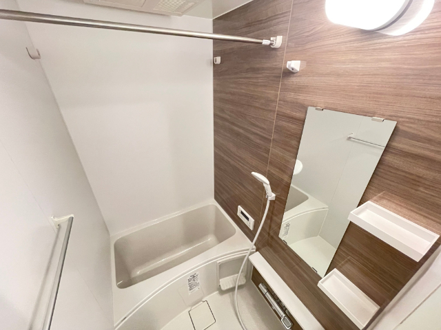 バス・シャワールーム　浴室乾燥機付き