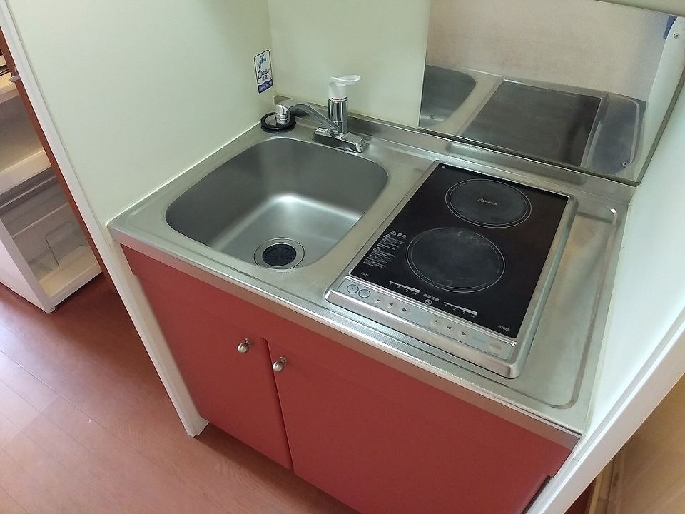 キッチン　電気コンロが2口あるタイプ