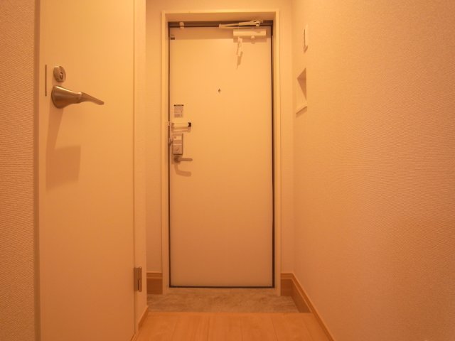 玄関　※参考写真