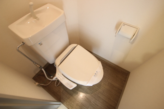 トイレ　※別部屋の写真です