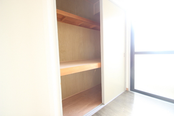 収納　※別部屋の写真です